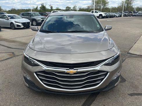Used 2025 Chevrolet Malibu LT FWD image 8