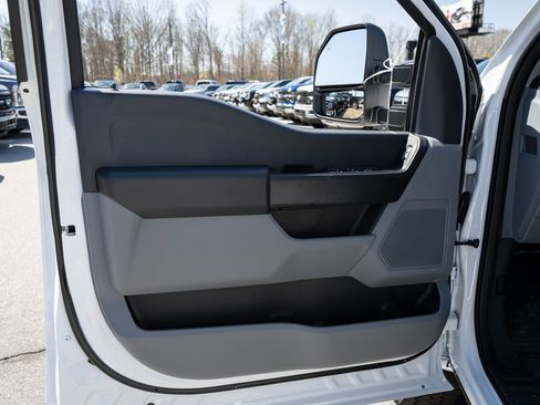 New 2026 Ford F350 XL w/ FX4 Off-Road Package image 16