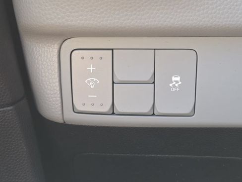 Used 2017 Kia Soul + FWD image 8