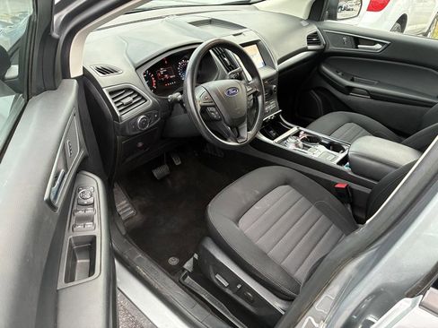 Used 2020 Ford Edge SE image 7