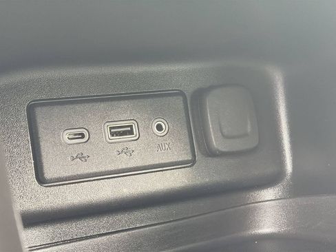 Used 2020 Chevrolet Equinox LT FWD image 27
