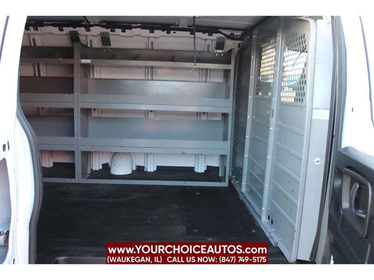 Used 2016 GMC Savana 3500 Extended RWD image 16