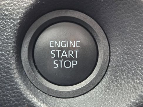 Used 2026 Toyota Corolla Cross LE FWD image 22