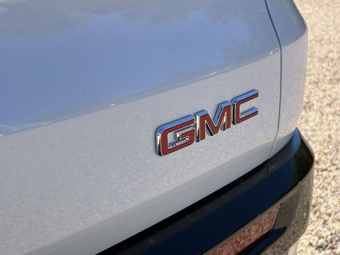 New 2026 GMC Acadia Denali w/ Super Cruise Package image 12