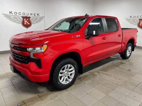 Used 2023 Chevrolet Silverado 1500 RST image 3