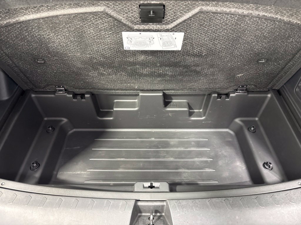 Used 2019 Chevrolet Traverse LT w/ LPO, Floor Liner Package AWD/4WD image 47