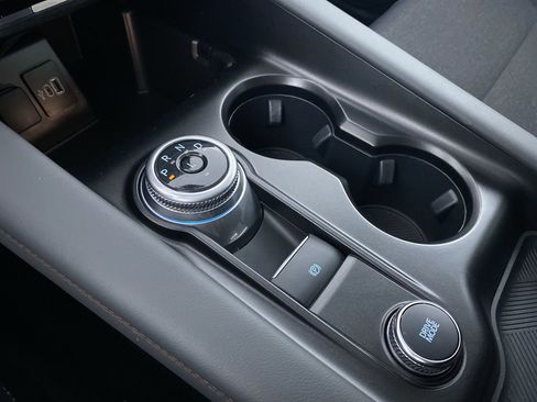 Used 2025 Ford Explorer Active image 8