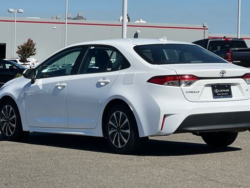 Used 2023 Toyota Corolla LE FWD image 7