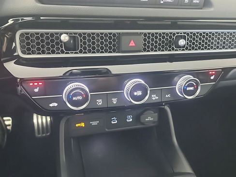 Certified 2025 Honda Civic Sport Touring image 29