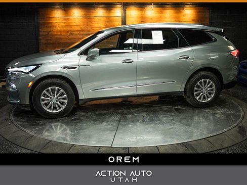 Used 2024 Buick Enclave Premium image 1