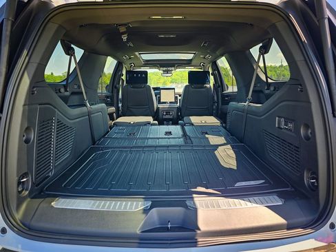New 2026 GMC Yukon XL Denali w/ Denali Reserve Package AWD/4WD image 43