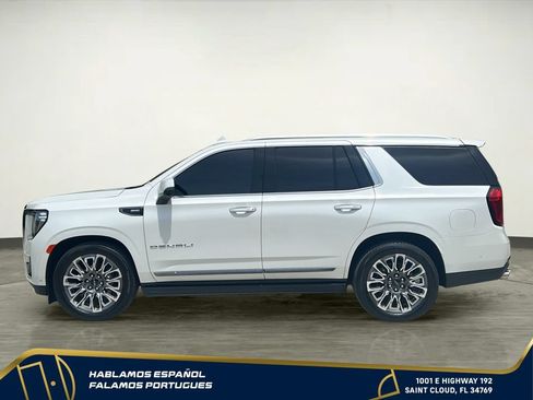 Used 2023 GMC Yukon Denali Ultimate AWD/4WD image 3