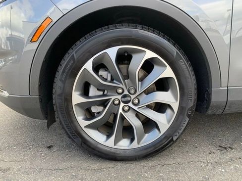 Certified 2022 Lincoln Nautilus Reserve AWD/4WD image 12