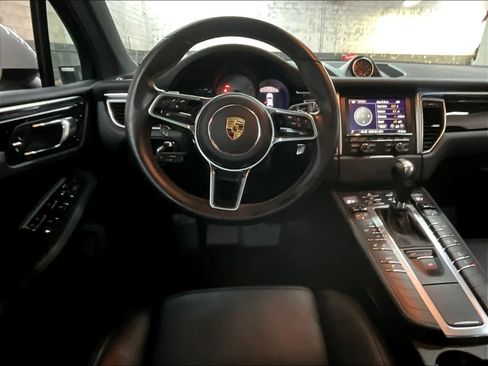 Used 2016 Porsche Macan S image 7