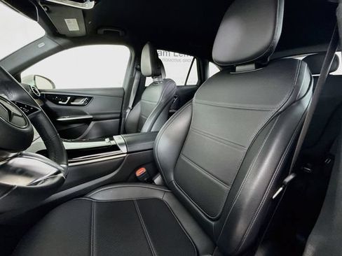 Used 2024 Mercedes-Benz GLC 300 image 21