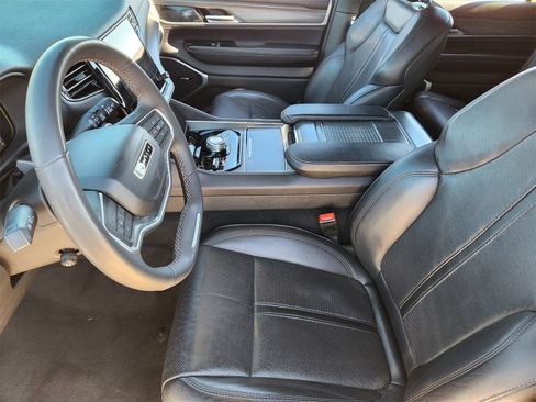 Used 2023 Jeep Wagoneer L Series II image 15