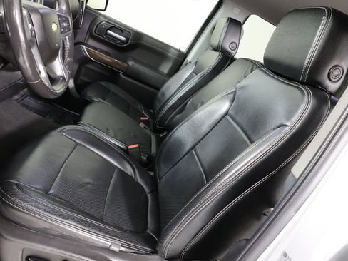 Used 2019 Chevrolet Silverado 1500 LT AWD/4WD image 9