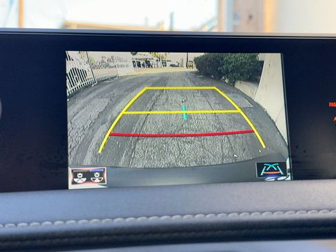 Used 2022 Lexus UX 250h w/ Accessory Package (Z2) image 21