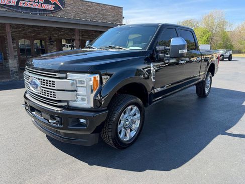 Used 2017 Ford F350 Platinum w/ Platinum Ultimate Package AWD/4WD image 8