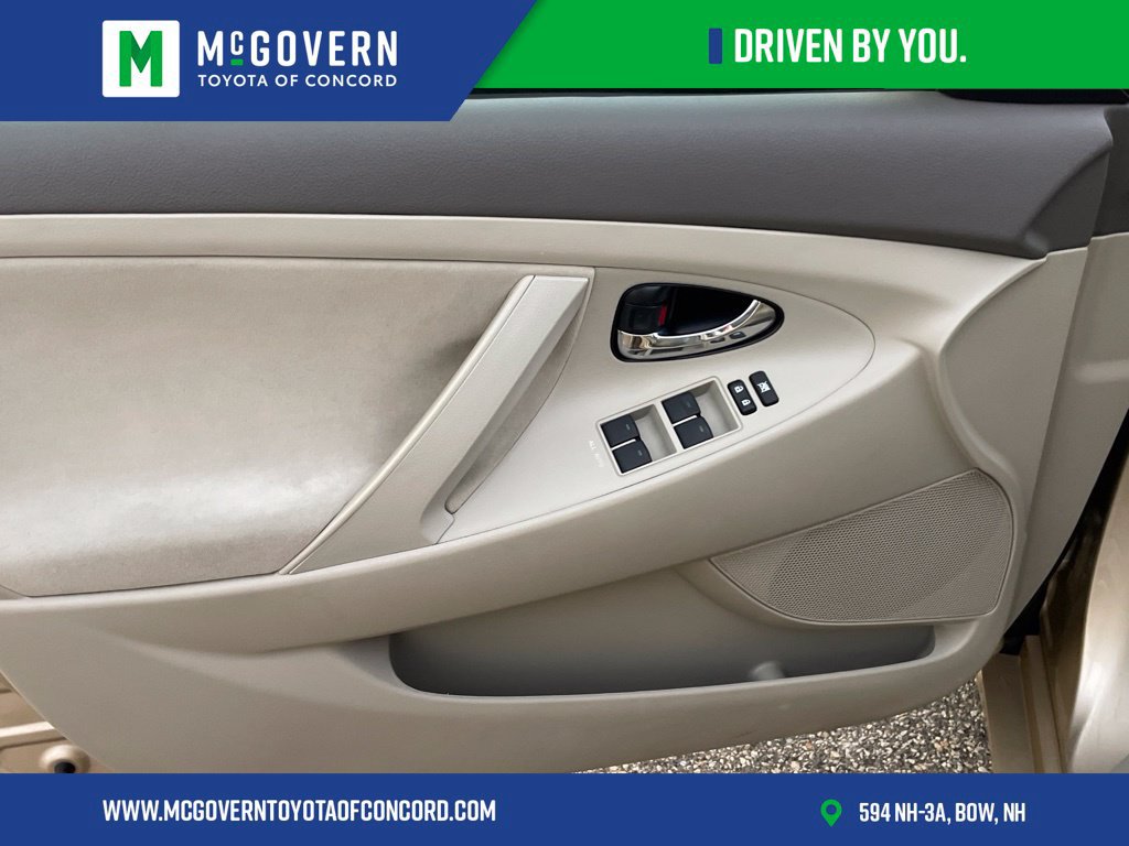 Used 2010 Toyota Camry LE FWD image 14