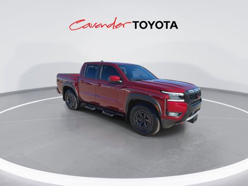 Used 2025 Nissan Frontier Pro-X image 2