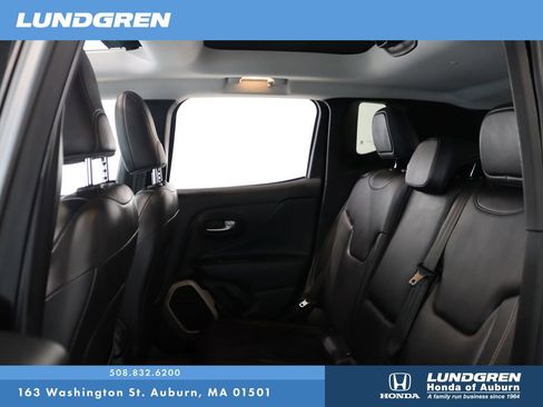Used 2016 Jeep Renegade Limited image 10