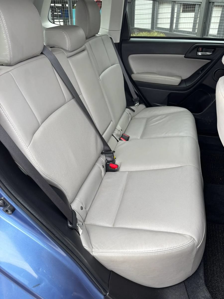Used 2015 Subaru Forester 2.5i Touring w/ Eyesight & Navigation System AWD/4WD image 16