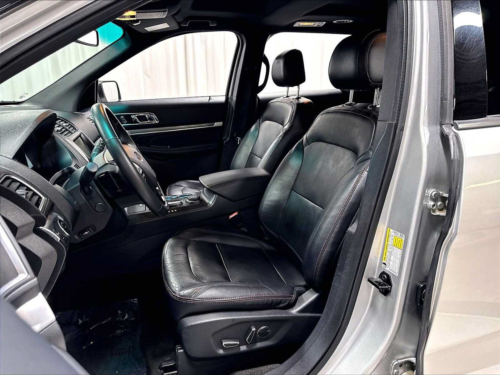 Used 2016 Ford Explorer Sport w/ Equipment Group 401A AWD/4WD image 7
