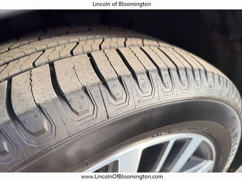 Used 2017 Ford Explorer Platinum image 13