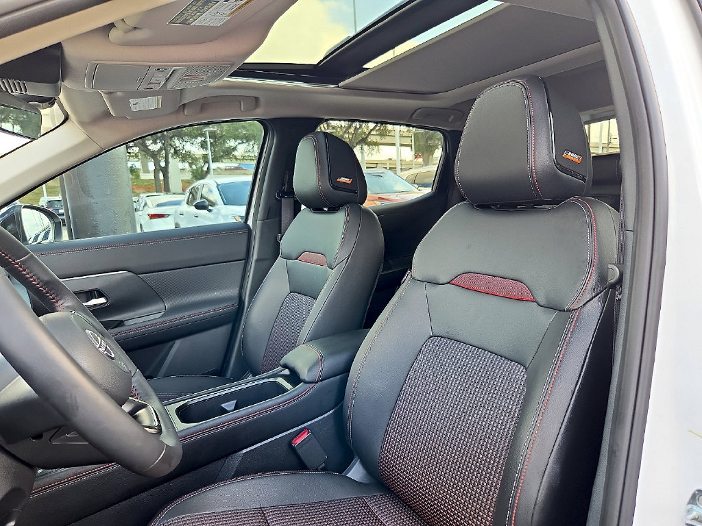 Used 2026 Nissan Kicks SR w/ SR Premium Package FWD image 13