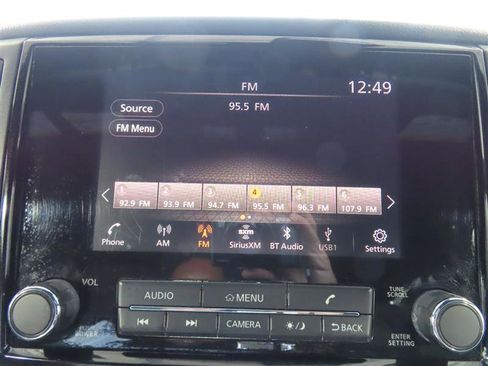 Used 2023 Nissan Titan SV w/ SV Convenience Package image 24