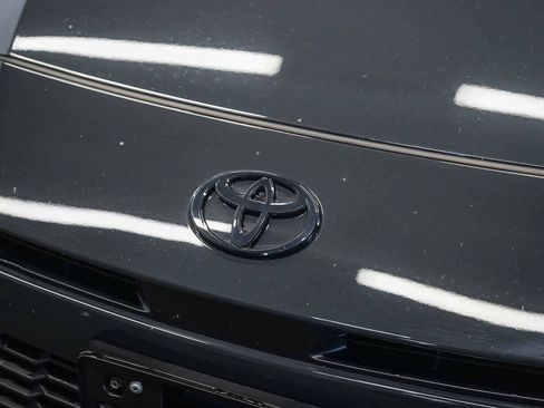 Used 2025 Toyota Camry SE w/ Multimedia Upgrade Package image 8