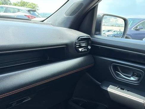 Used 2023 Honda Pilot TrailSport image 21