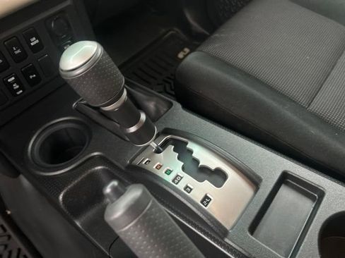 Used 2008 Toyota FJ Cruiser 4WD image 26