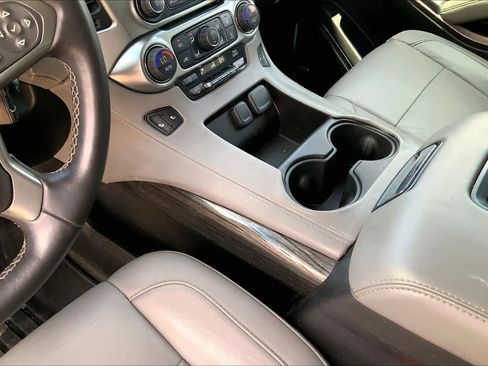 Used 2015 Chevrolet Tahoe LT RWD image 17