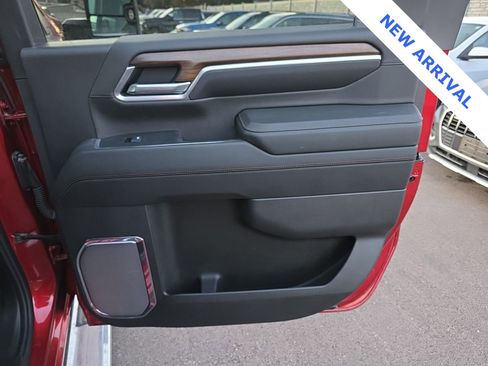 Used 2025 Chevrolet Silverado 2500 High Country w/ Technology Package image 40