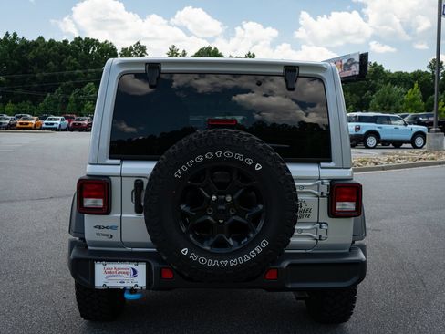 Used 2023 Jeep Wrangler Unlimited w/ Sun & Screen Package AWD/4WD image 8