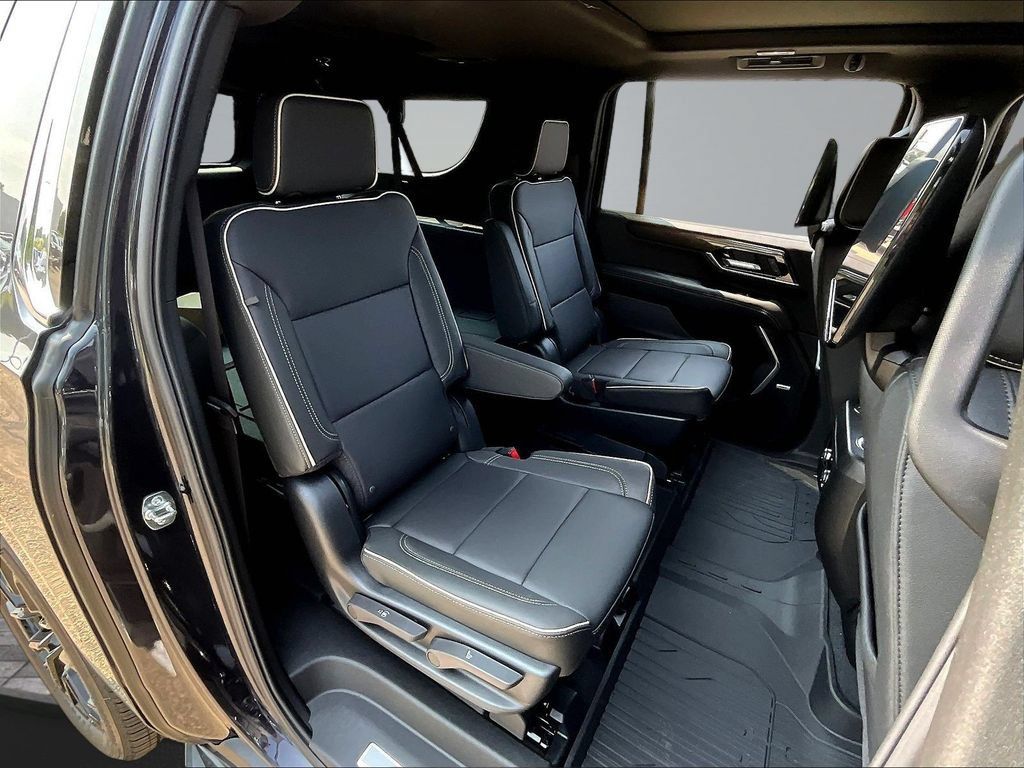 New 2026 GMC Yukon XL Elevation w/ Elevation Premium Package AWD/4WD image 10