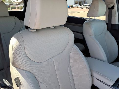Used 2022 Hyundai Palisade SEL w/ Premium Package image 13
