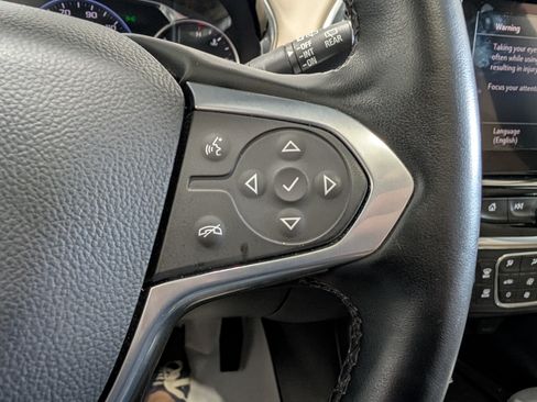 Used 2023 Chevrolet Traverse Premier FWD image 22