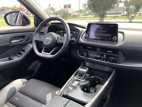 Certified 2023 Nissan Rogue SV w/ SV Premium B Package FWD image 31