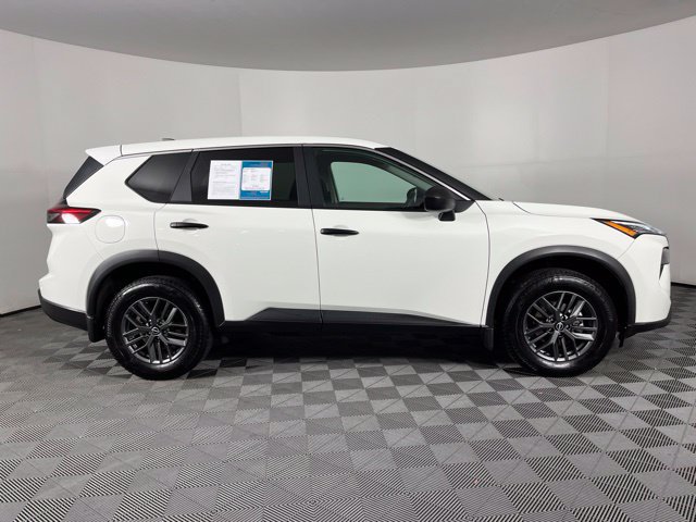 Certified 2025 Nissan Rogue S FWD image 12