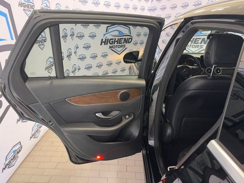 Used 2019 Mercedes-Benz GLC 300 4MATIC image 15