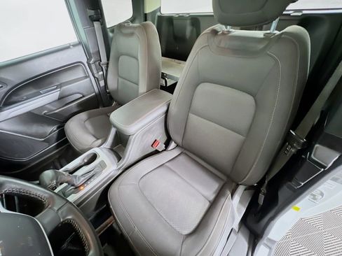 Used 2021 Chevrolet Colorado LT w/ Fleet Safety Package image 19