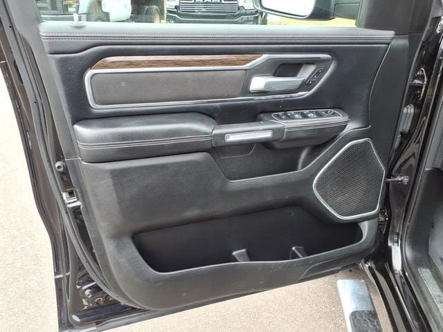 Used 2020 RAM 1500 Laramie AWD/4WD image 23