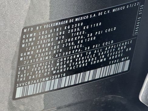 Used 2022 Volkswagen Tiguan SE R-Line image 41