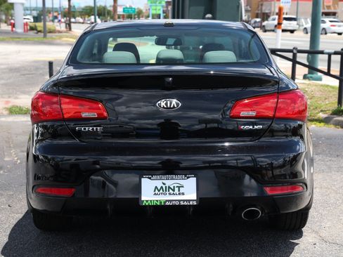 Used 2014 Kia Forte Koup EX FWD image 11