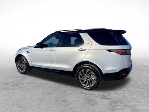 Certified 2024 Land Rover Discovery Dynamic SE image 5