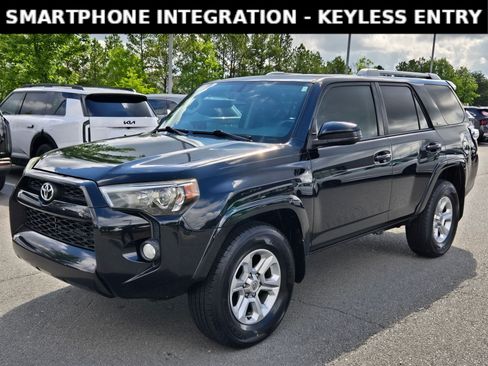Used 2018 Toyota 4Runner SR5 RWD image 3