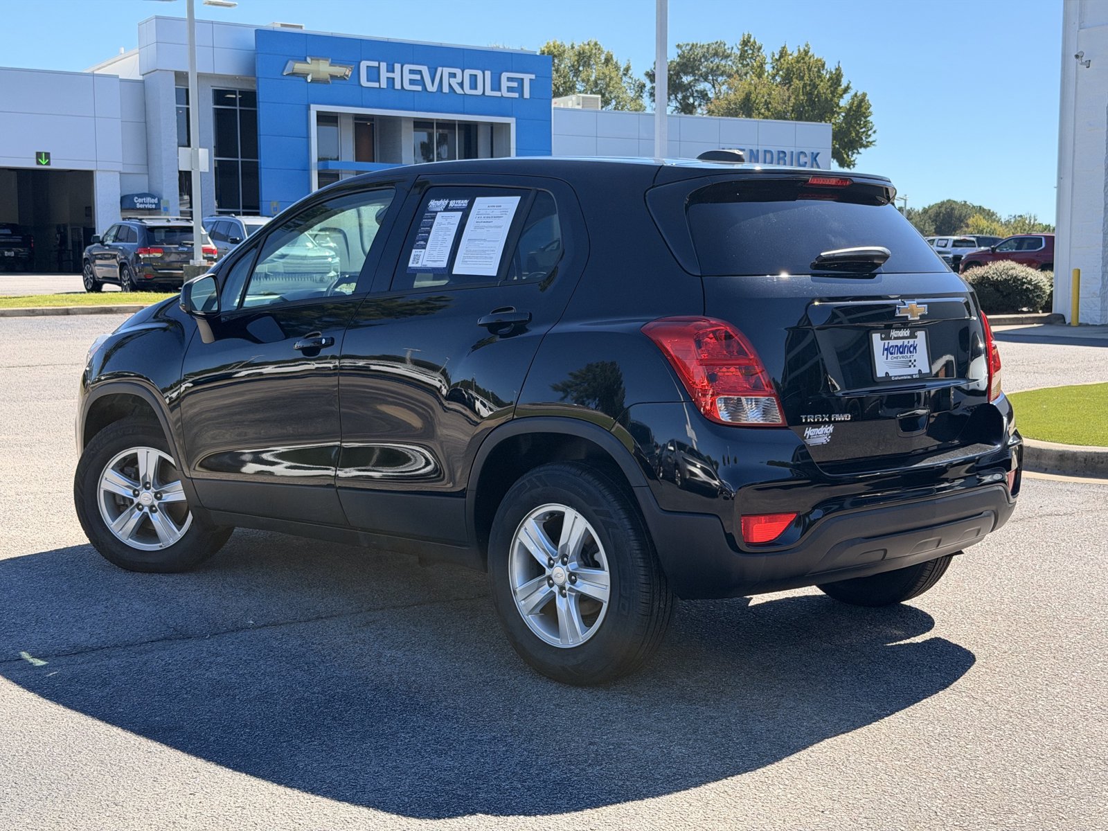 Used 2022 Chevrolet Trax LS w/ Tint and Cruise Package AWD/4WD image 10